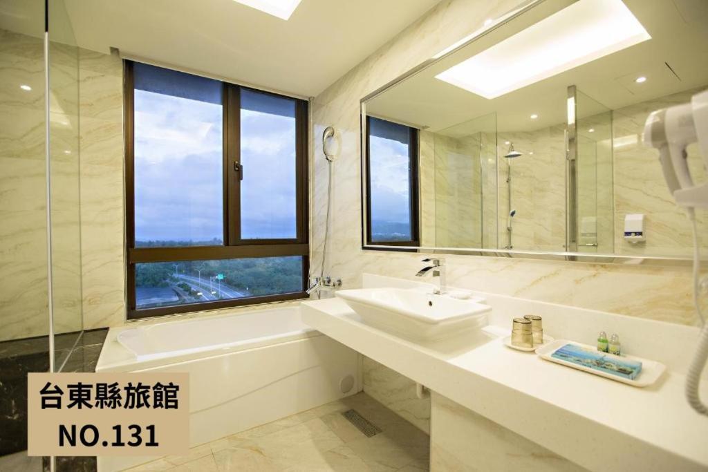 Kaishen Starlight Hotel T'ai-tung Εξωτερικό φωτογραφία
